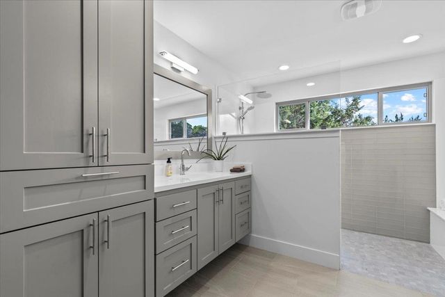 20904 Northland DR, Lago Vista, TX 78645