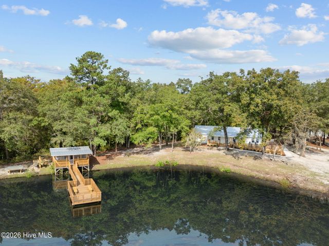 360 Fontanel Lake Drive, Burgaw, NC 28425