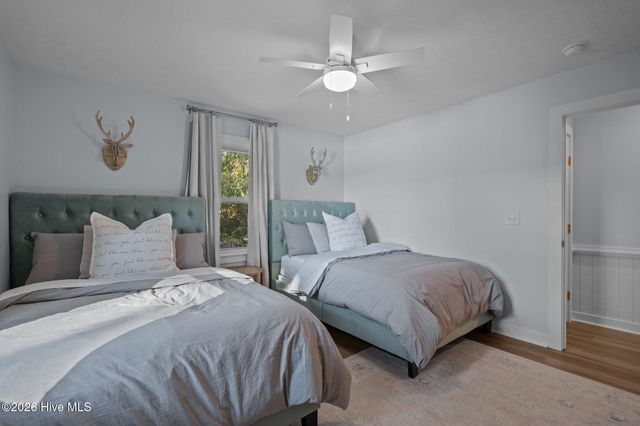 360 Fontanel Lake Drive, Burgaw, NC 28425