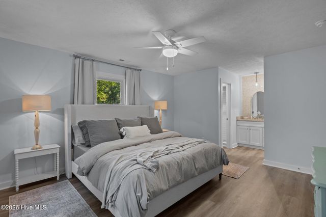 360 Fontanel Lake Drive, Burgaw, NC 28425