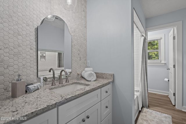 360 Fontanel Lake Drive, Burgaw, NC 28425