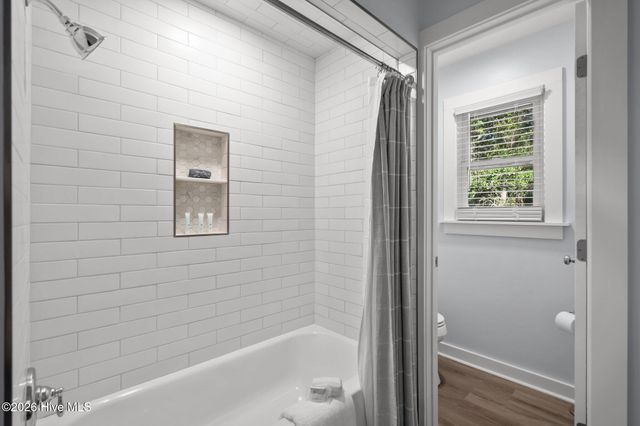 360 Fontanel Lake Drive, Burgaw, NC 28425