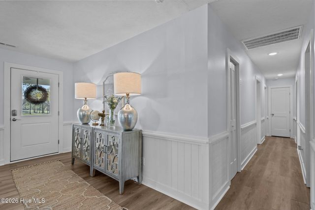 360 Fontanel Lake Drive, Burgaw, NC 28425