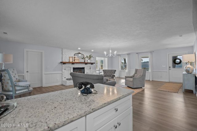 360 Fontanel Lake Drive, Burgaw, NC 28425