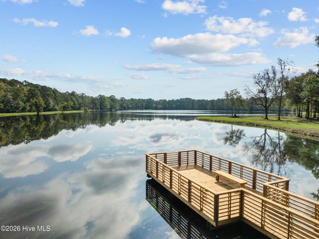 360 Fontanel Lake Drive, Burgaw, NC 28425