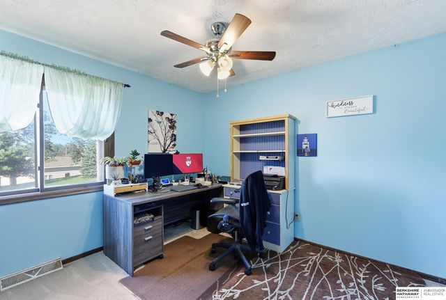 7605 Gertrude Street, La Vista, NE 68128