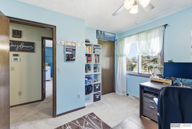 7605 Gertrude Street, La Vista, NE 68128