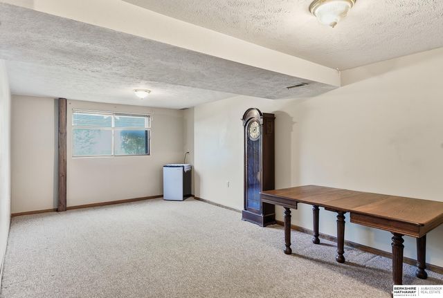 7605 Gertrude Street, La Vista, NE 68128