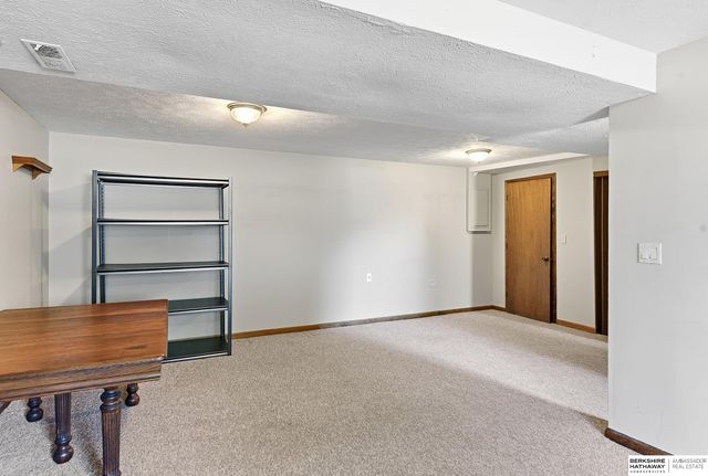7605 Gertrude Street, La Vista, NE 68128