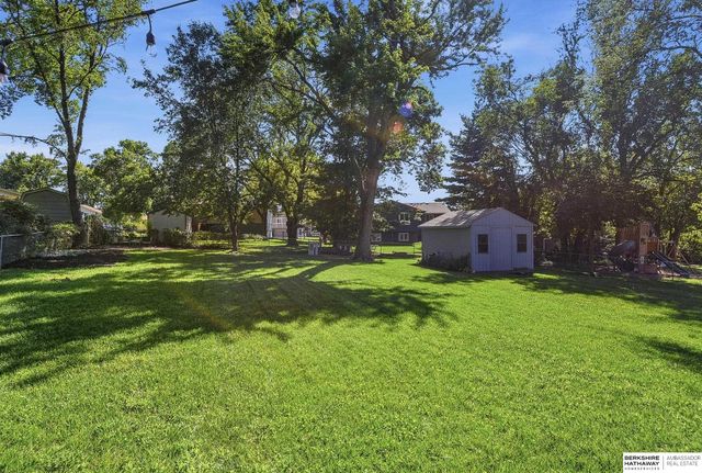 7605 Gertrude Street, La Vista, NE 68128