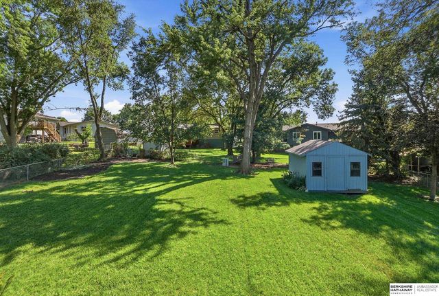 7605 Gertrude Street, La Vista, NE 68128