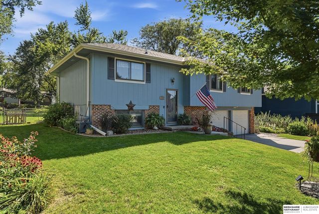 7605 Gertrude Street, La Vista, NE 68128
