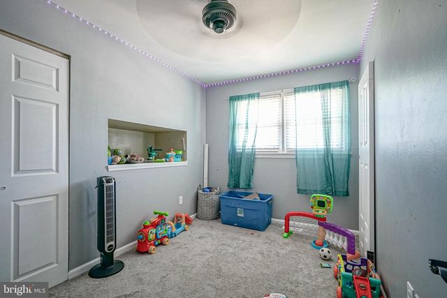34 ASH AVE, West Deptford, NJ 08096