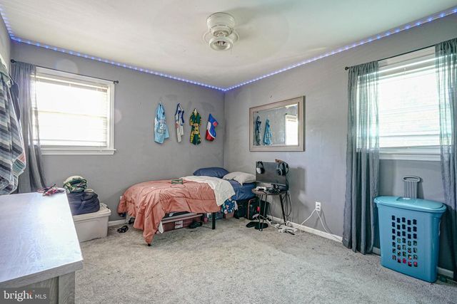 34 ASH AVE, West Deptford, NJ 08096