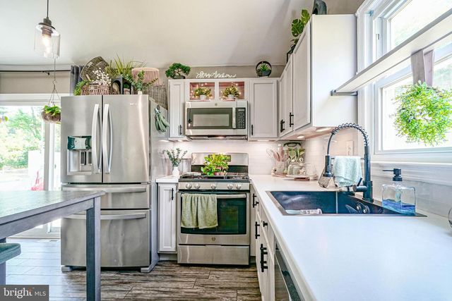 34 ASH AVE, West Deptford, NJ 08096