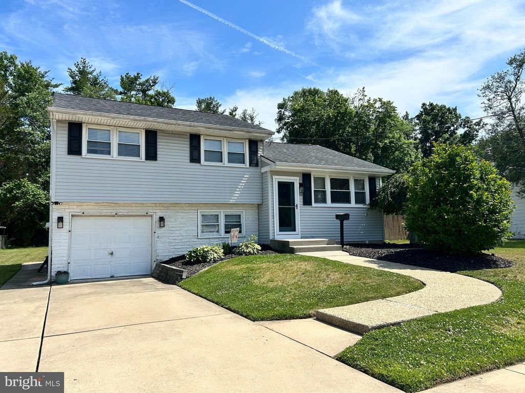 34 ASH AVE, West Deptford, NJ 08096