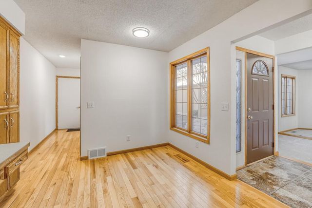 13301 Huntington Circle, Apple Valley, MN 55124