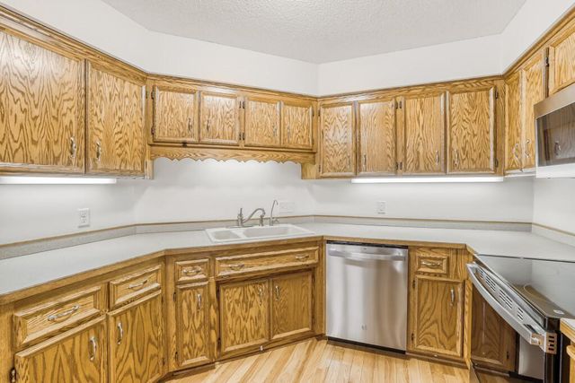 13301 Huntington Circle, Apple Valley, MN 55124