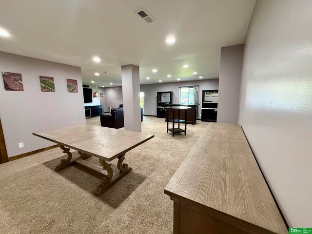 1410 Hardwood Drive, Papillion, NE 68046
