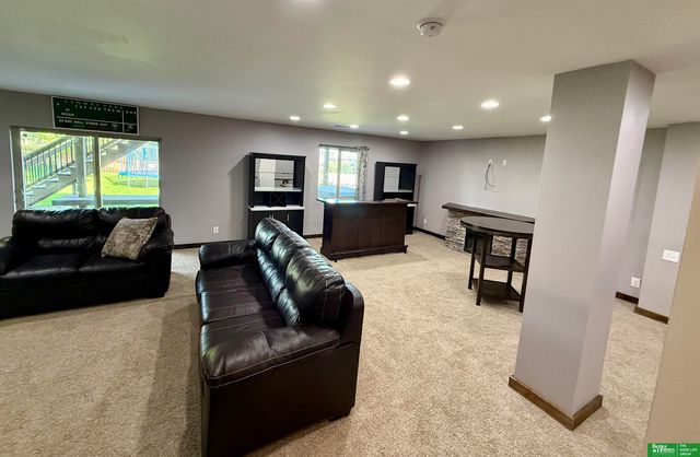 1410 Hardwood Drive, Papillion, NE 68046