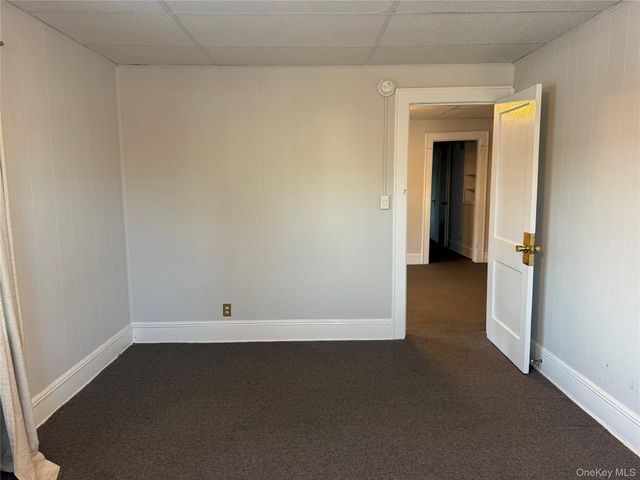 50 The Crescent D4, Babylon, NY 11702