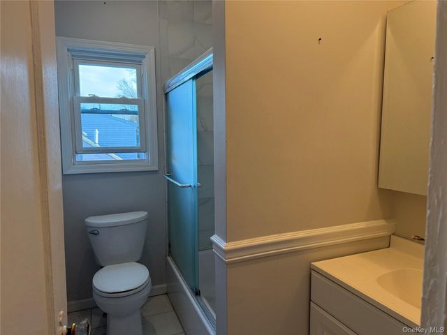 50 The Crescent D4, Babylon, NY 11702