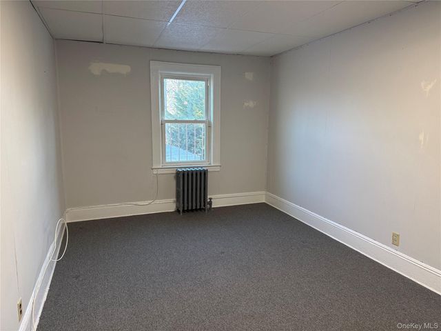 50 The Crescent D4, Babylon, NY 11702