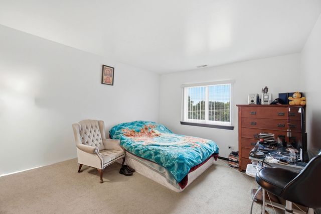 1791 W Algonquin Road 3A, Mount Prospect, IL 60056