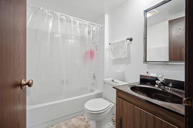 1791 W Algonquin Road 3A, Mount Prospect, IL 60056