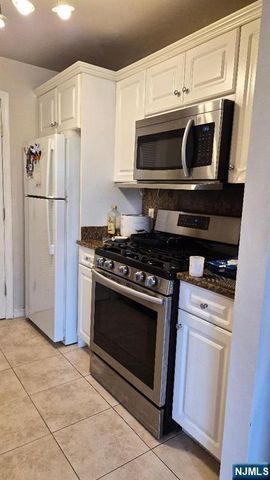 280 Grand Avenue 2B, Palisades Park, NJ 07650