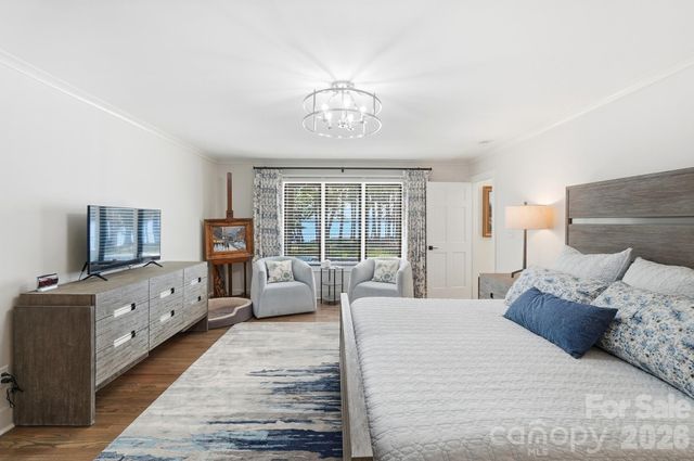 9265 Belle Pines Court, Sherrills Ford, NC 28673