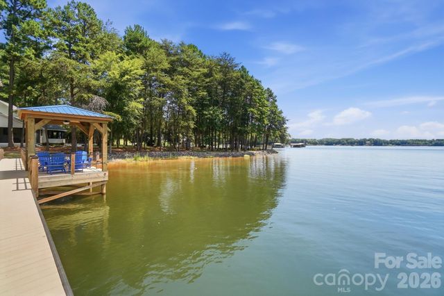 9265 Belle Pines Court, Sherrills Ford, NC 28673