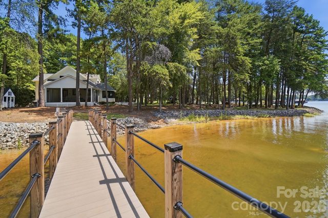 9265 Belle Pines Court, Sherrills Ford, NC 28673