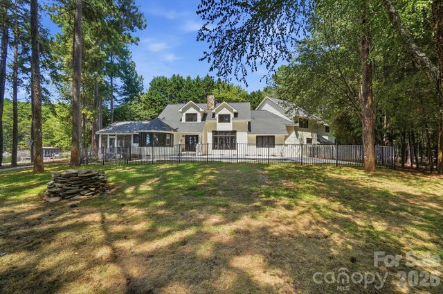 9265 Belle Pines Court, Sherrills Ford, NC 28673