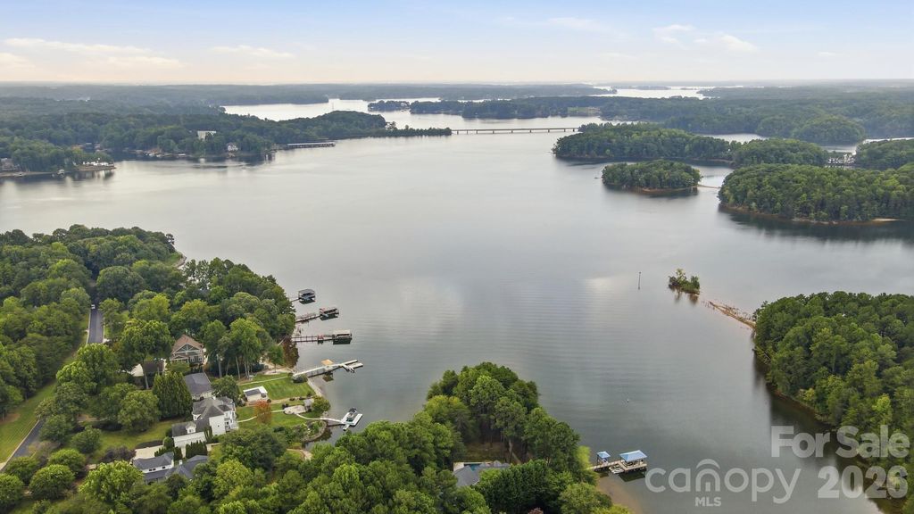 9265 Belle Pines Court, Sherrills Ford, NC 28673