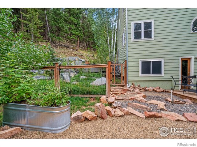 301 Valley Lane, Boulder, CO 80302