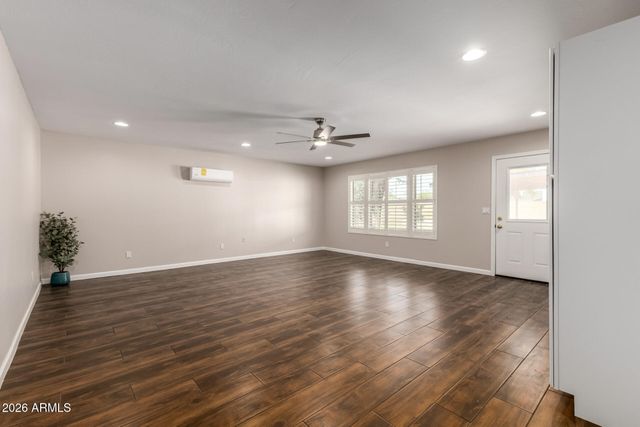 5132 W ECHO Lane, Glendale, AZ 85302