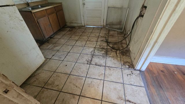 2388 Cambridge Avenue, North Charleston, SC 29405
