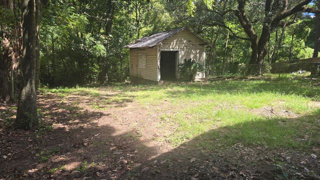 2388 Cambridge Avenue, North Charleston, SC 29405