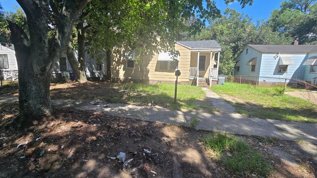 2388 Cambridge Avenue, North Charleston, SC 29405