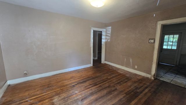 2388 Cambridge Avenue, North Charleston, SC 29405