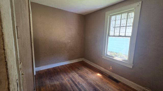 2388 Cambridge Avenue, North Charleston, SC 29405