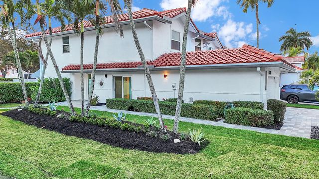8608 Via Giula, Boca Raton, FL 33496