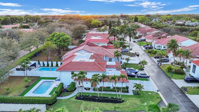 8608 Via Giula, Boca Raton, FL 33496