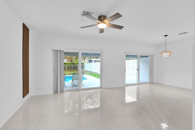 8608 Via Giula, Boca Raton, FL 33496