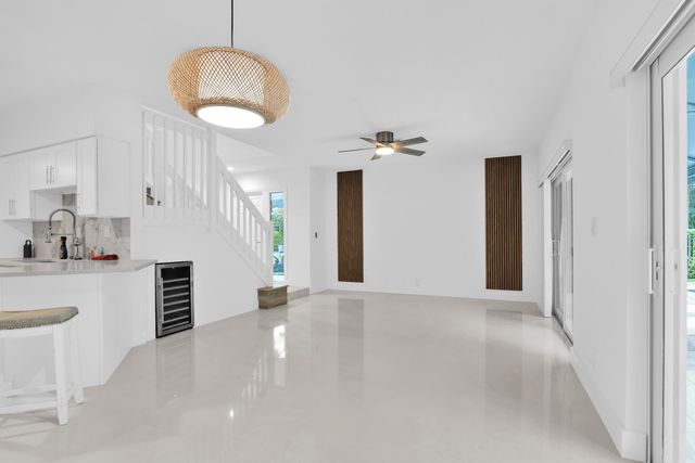 8608 Via Giula, Boca Raton, FL 33496