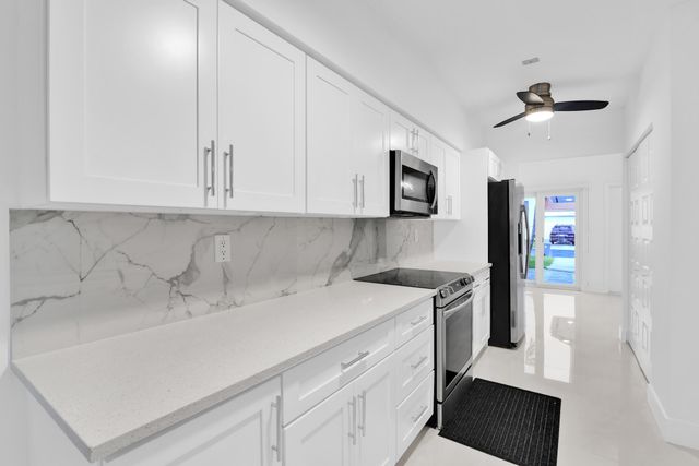 8608 Via Giula, Boca Raton, FL 33496