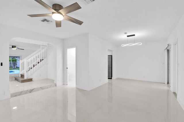 8608 Via Giula, Boca Raton, FL 33496