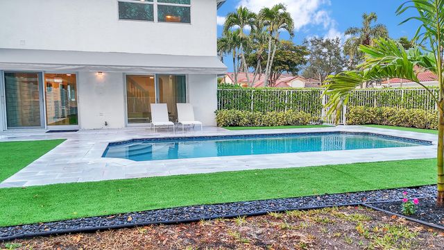 8608 Via Giula, Boca Raton, FL 33496
