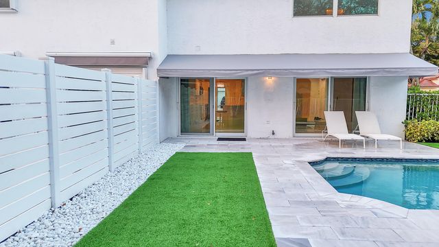 8608 Via Giula, Boca Raton, FL 33496